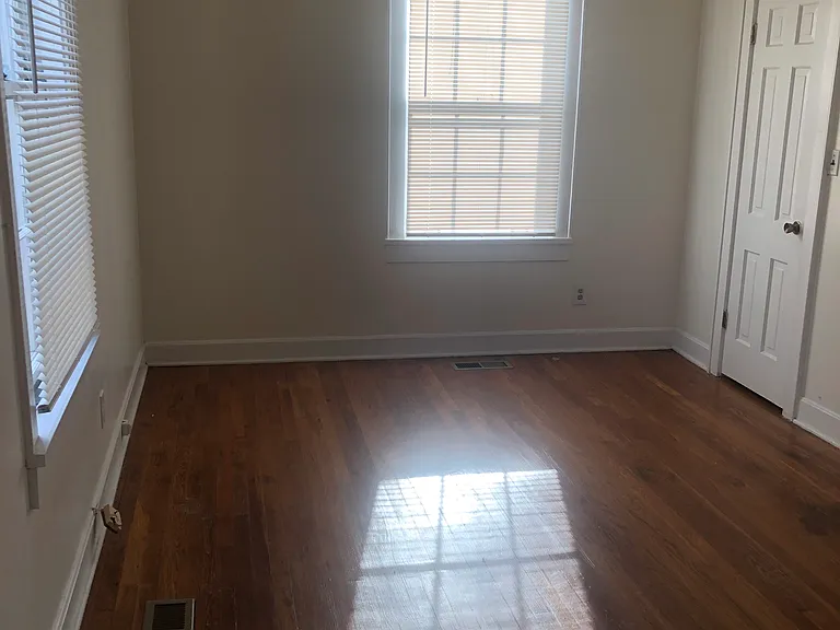 609 Rome Park — Photo 23