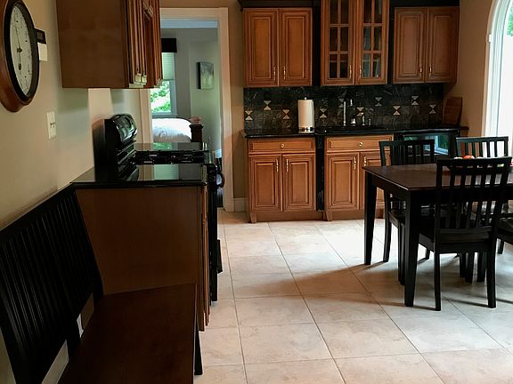 3rd image of 1 Carla Ln
