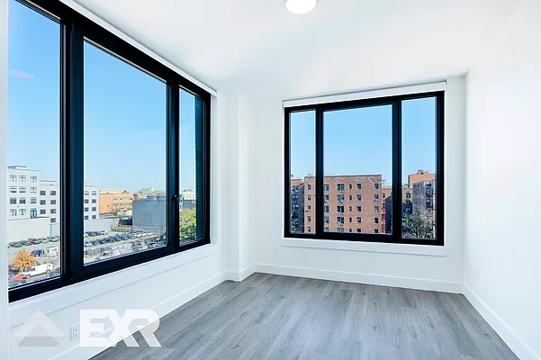 Rented by EXR | media 7