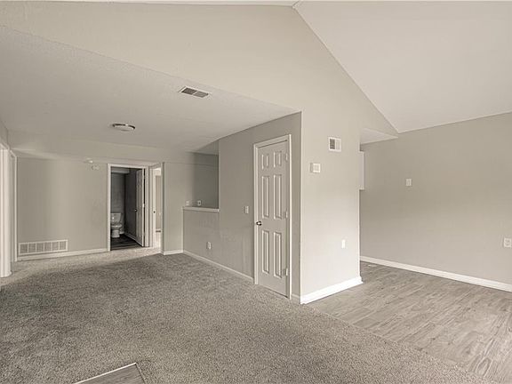 4th image of 5926 Agnes Ave