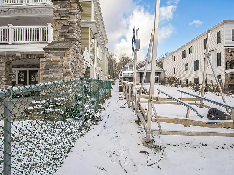 143 Sunset Ave — Photo 29