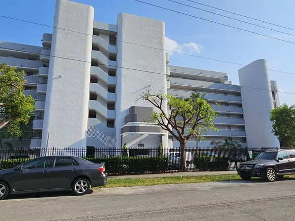 1650 NE 115th St APT 203, Miami, FL 33181
