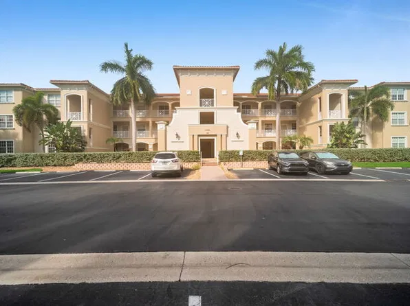 14981 Reflection Key Cir APT 336, Fort Myers, FL 33907