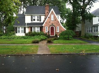 97 Olmsted Dr, Springfield, MA 01108