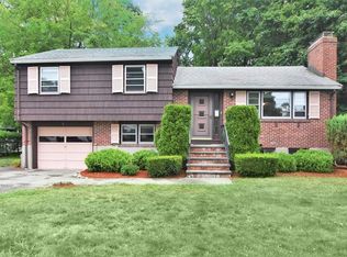 8 Wood Dr, Norwood, MA 02062