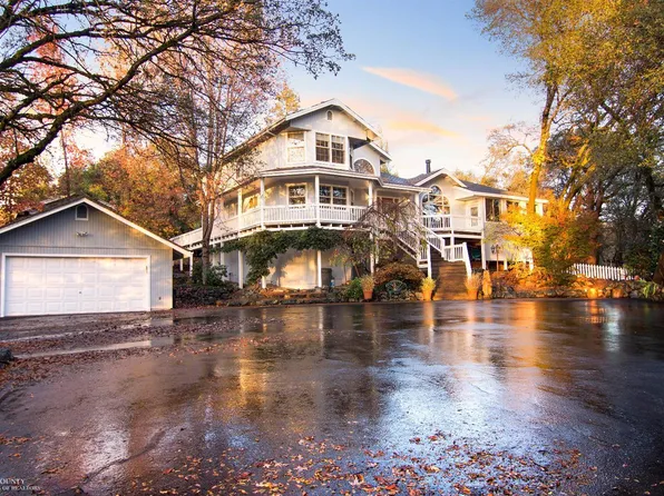 11050 Oak Dr, Grass Valley, CA 95949