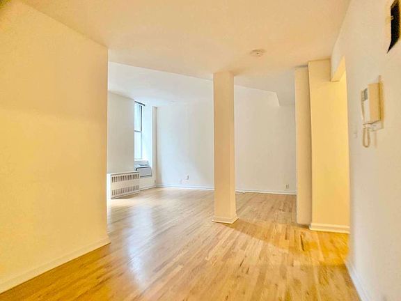3rd image of 201 E 12th St APT G9