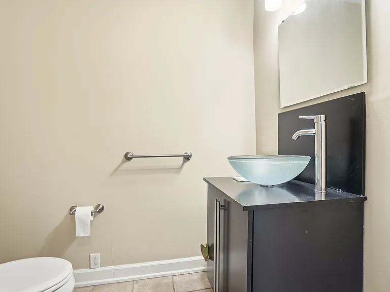 1220 Louden St — Photo 18