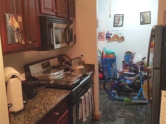 4th image of 85-15 Main St APT 10K