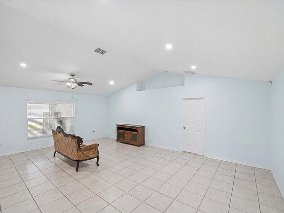 4th image of 2418 SW Bayshore Boulevard
