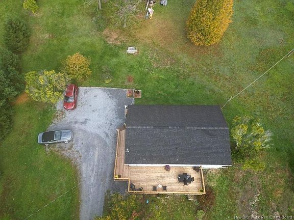 3rd image of 149 Bloomfield Ridge Rd S