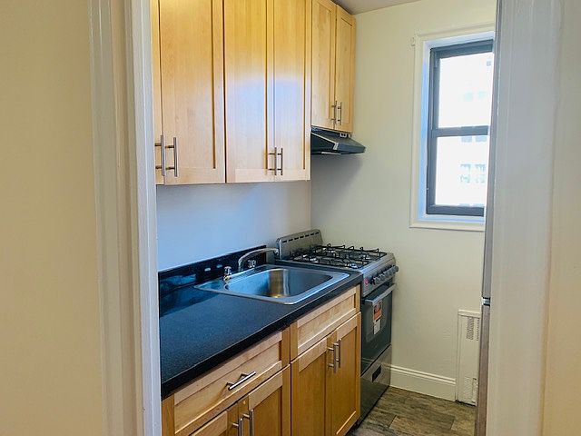 2nd image of 3640 Johnson Ave APT 6E