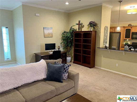 5th image of 805 Mason Cir