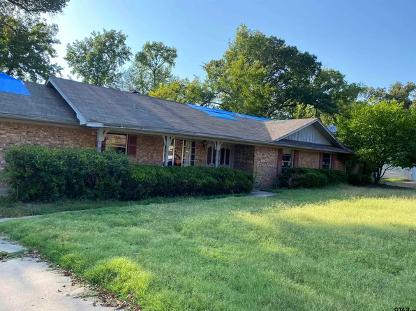 806 Circle Dr, Winnsboro, TX 75494