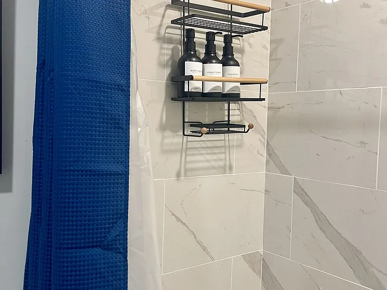 NW 1st Pl — Photo 5