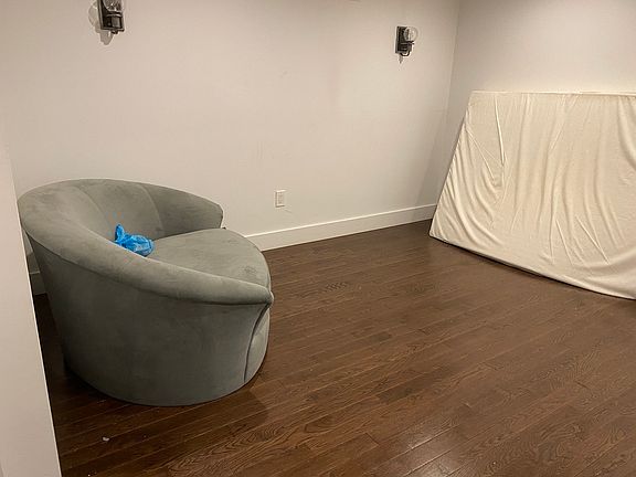 3rd image of 138 Cornelia St #1C