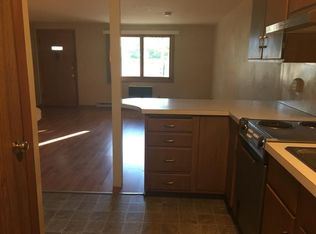 55 Wilbur Ave APT 3, Cranston, RI 02920