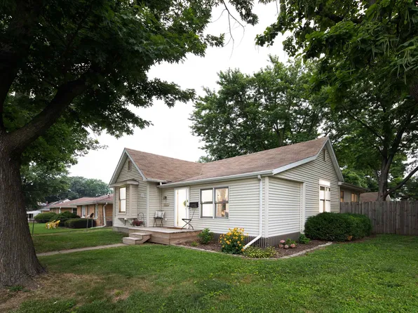 1117 E Hazard Ave, Peoria Heights, IL 61616