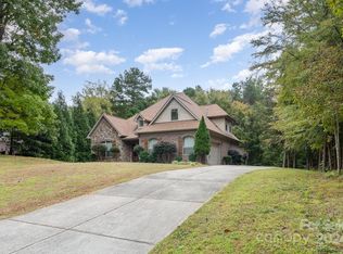 5010 Spicewood Dr, Charlotte, NC 28227