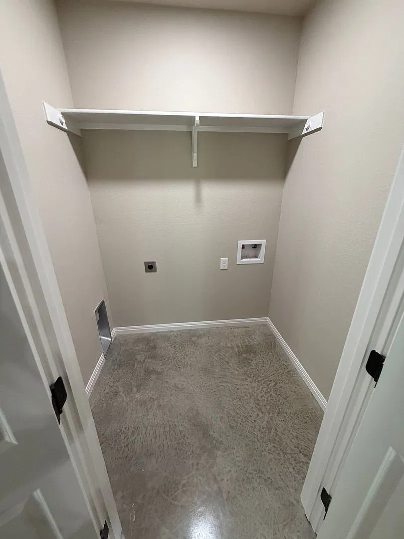 1015 Preston Unit B — Photo 4