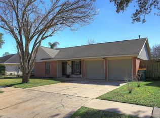 1814 Lazy Creek Ln, Pearland, TX 77581