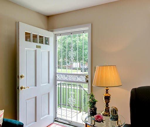 3rd image of 3915 Woodgate Ln
