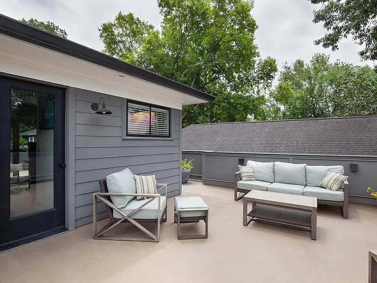 702 Grant Ter SE — Photo 42