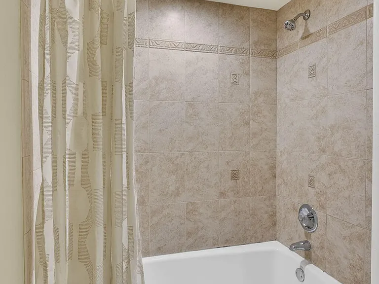 3345 Meridian Way N #C — Photo 39
