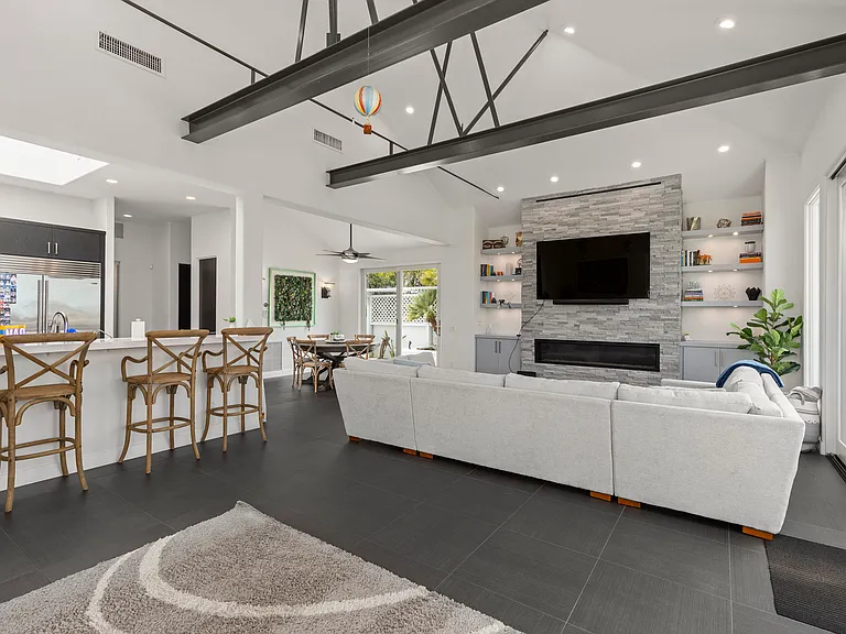 3325 Caminito Daniella — Photo 15