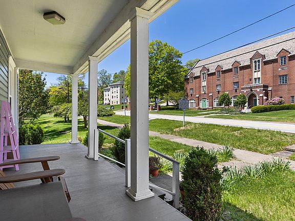 4th image of 213 Main Street