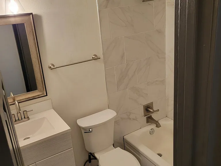 421 College Ave #104 — Photo 6