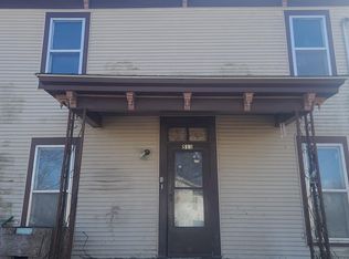 513 4th St SW, Independence, IA 50644