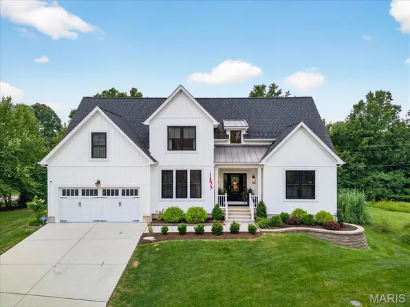 627 Old State Place Dr, Glencoe, MO 63038