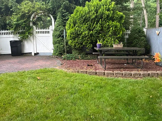 Private Yards Space