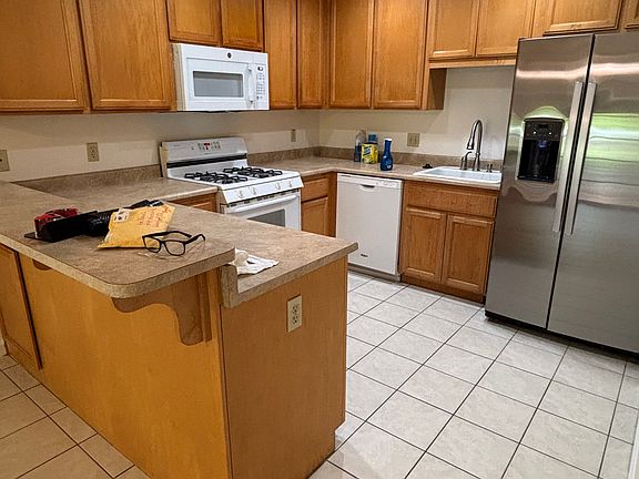 3rd image of 6113 Oakgreen Cir