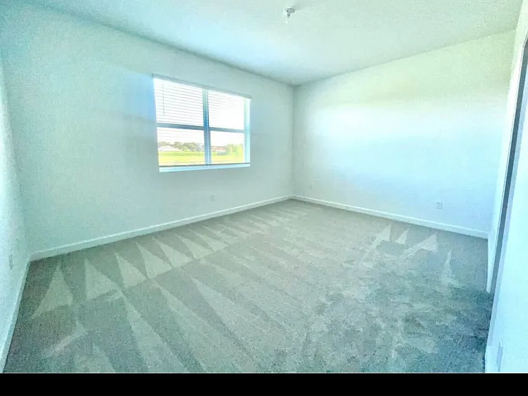 632 SE Lake Falls St #632 — Photo 4