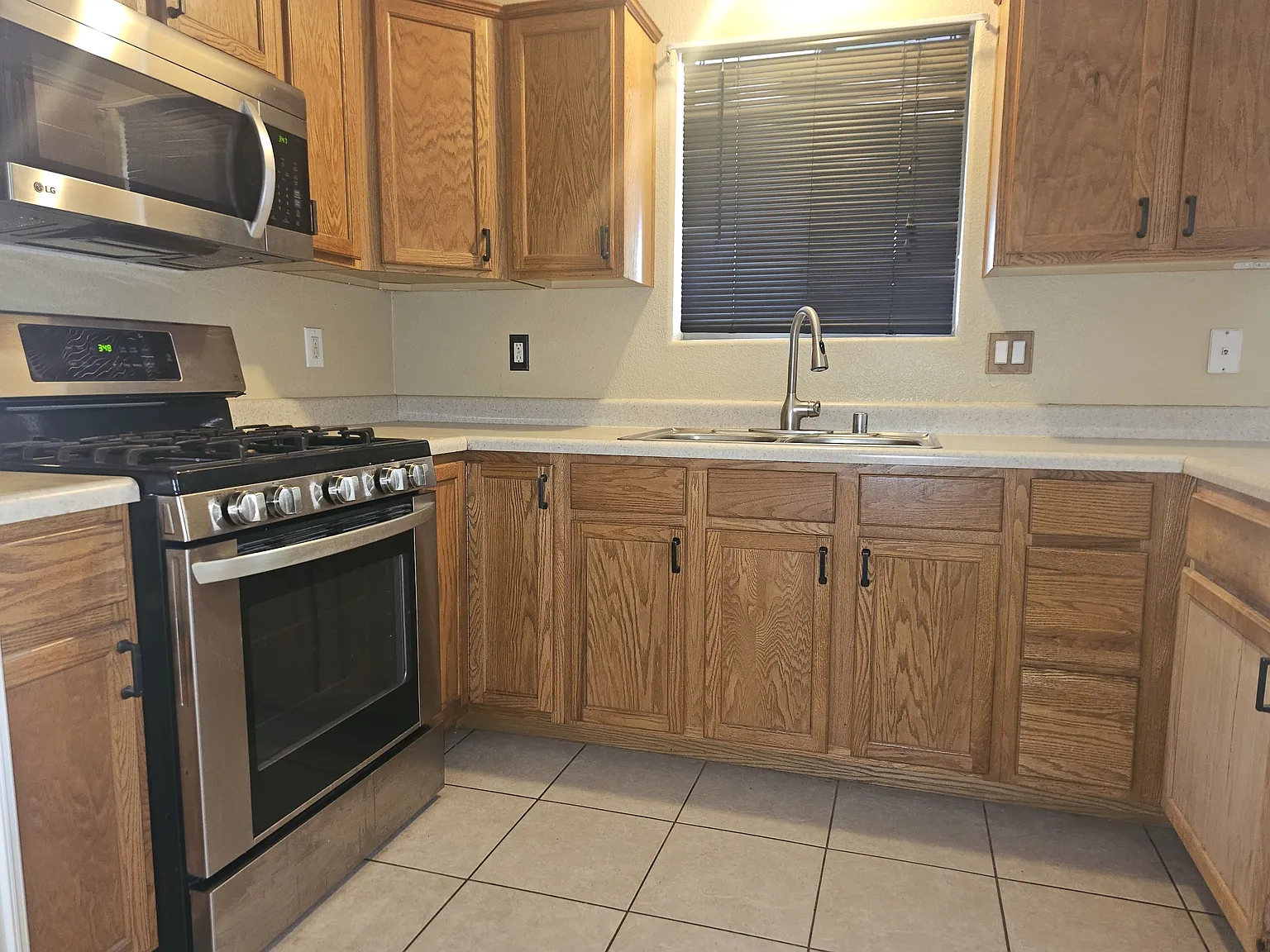 2932 East Casa Bonita - 1 — Photo 4