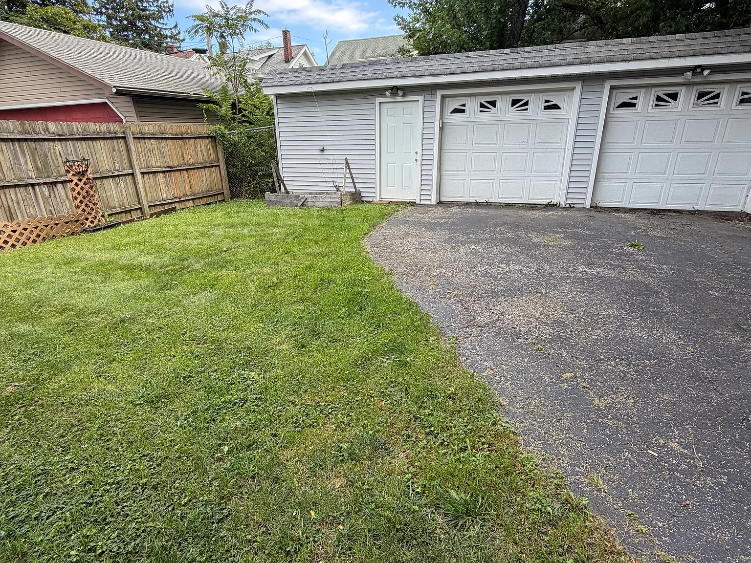 3 bed, $2,000 — Photo 3