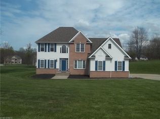 6655 Willow Tree Ln, Glenwillow, OH 44139