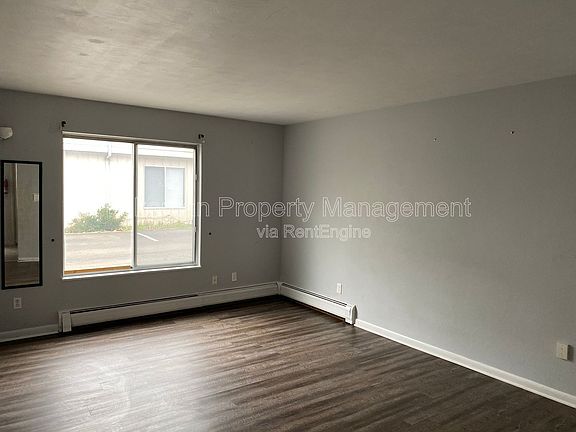4th image of 726 Pioneer St #2