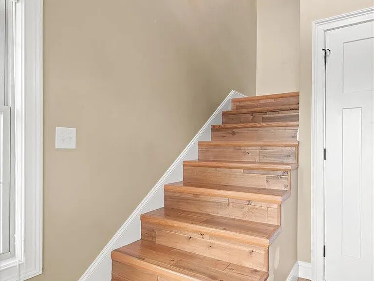 200 Crooked Creek Dr — Photo 19