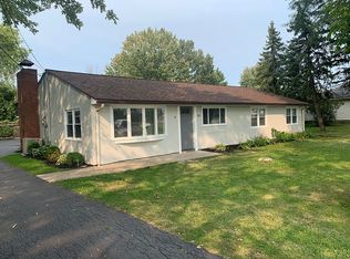 580 Calkins Rd, Rochester, NY 14623
