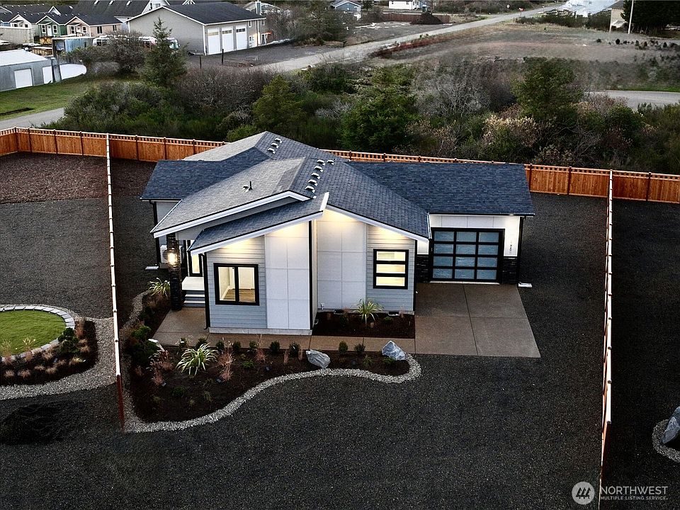 1st image of 996 Alida Court SE