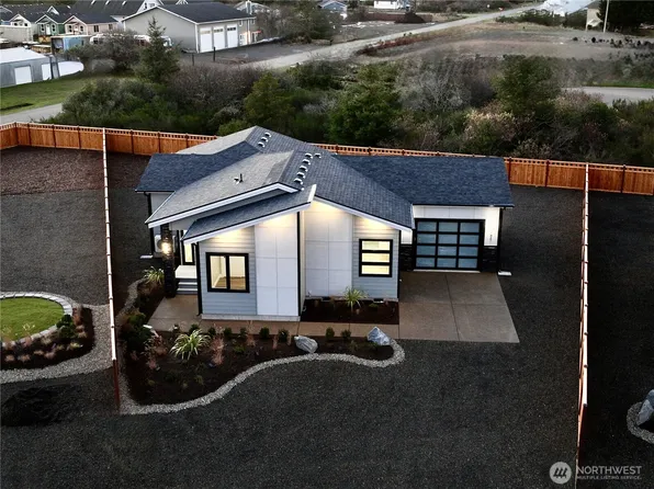 996 Alida Court SE, Ocean Shores, WA 98569