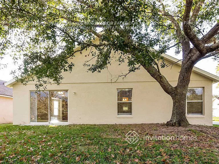 9413 Southern Garden Cir — Photo 18