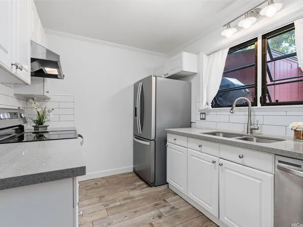 92-836 Kinohi Pl APT 16, Kapolei, HI 96707