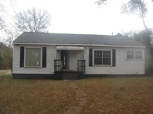 1st image of 3149 Iberville Dr