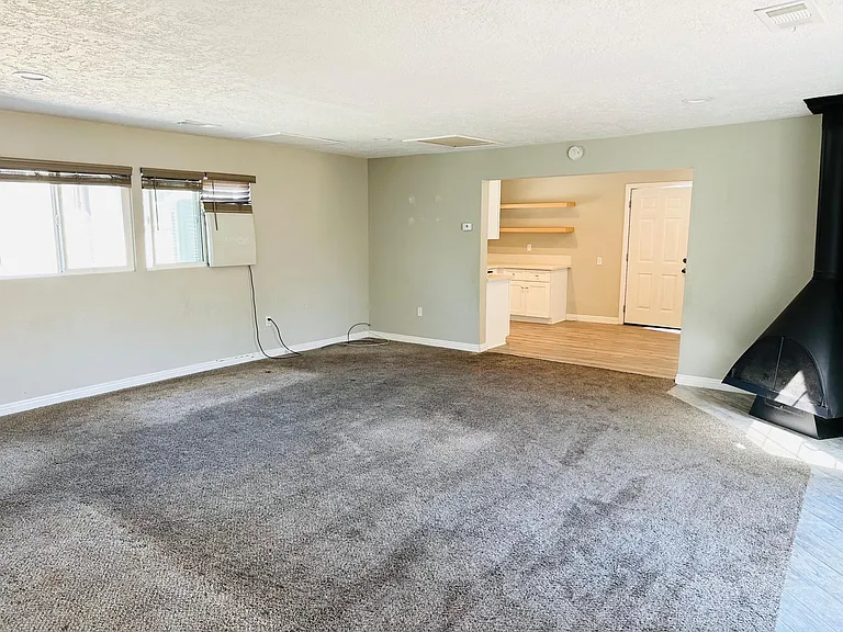 635 Idyllwild Dr — Photo 9