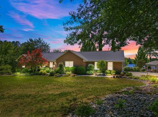 138 Lake Cammack Ct, Burlington, NC 27217