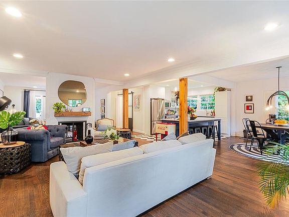 2nd image of 4006 N Stratford Rd NE